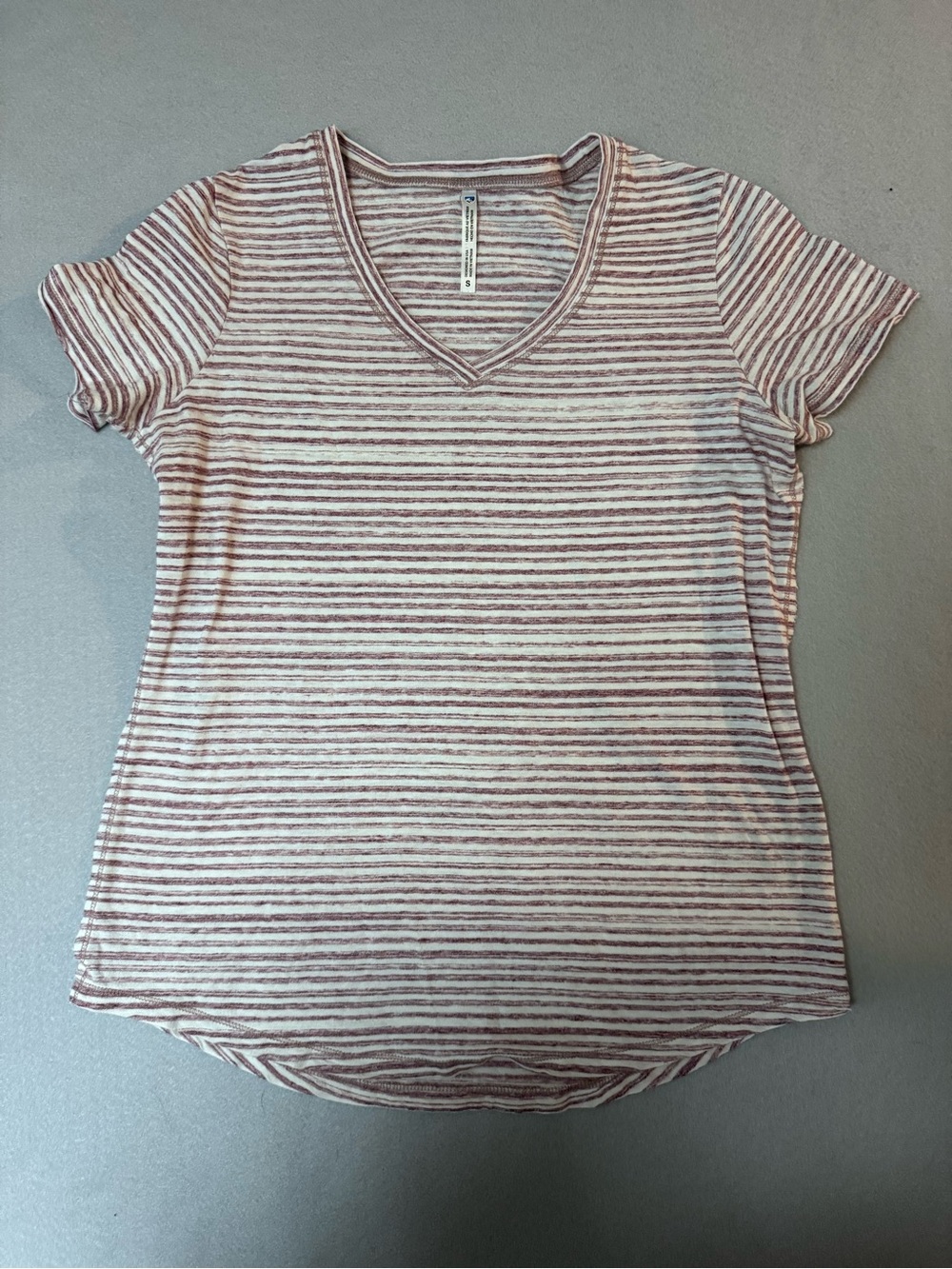 Kuhl Striped V-Neck Short Sleeve Top - Mauve & White